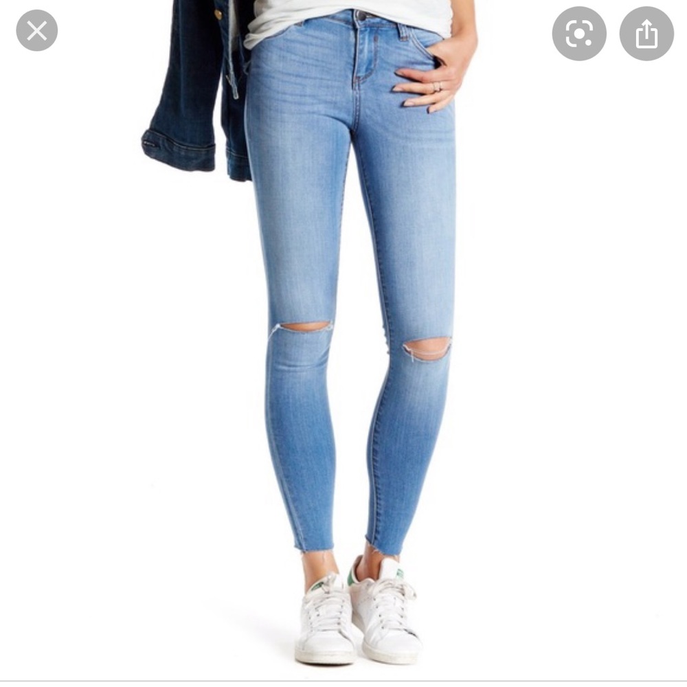 Hollister Jean Legging with Slits at the Knee